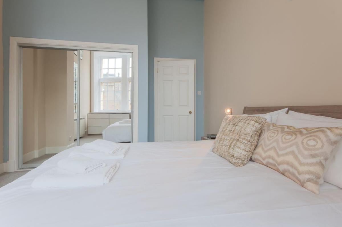 Royal Mile Mansions By Edinburgh City Apartments المظهر الخارجي الصورة